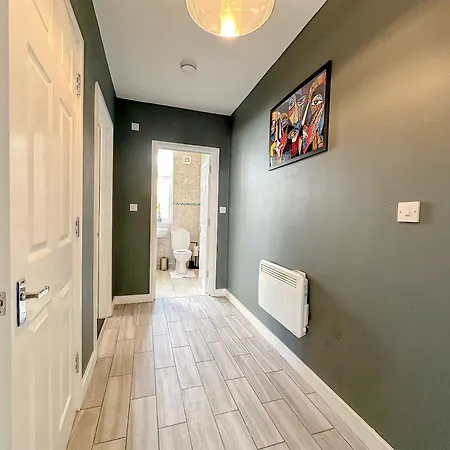 Luxury Boutique Apartments Block Free Street Parking Hounslow Exterior photo