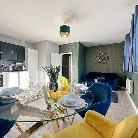 Luxury Boutique Apartments Block Free Street Parking Hounslow Exterior photo
