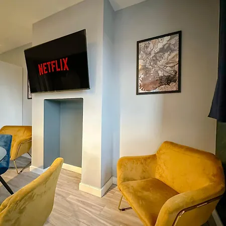 Luxury Boutique Apartments Block Free Street Parking Hounslow Exterior photo