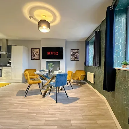 Luxury Boutique Apartments Block Free Street Parking Hounslow Exterior photo