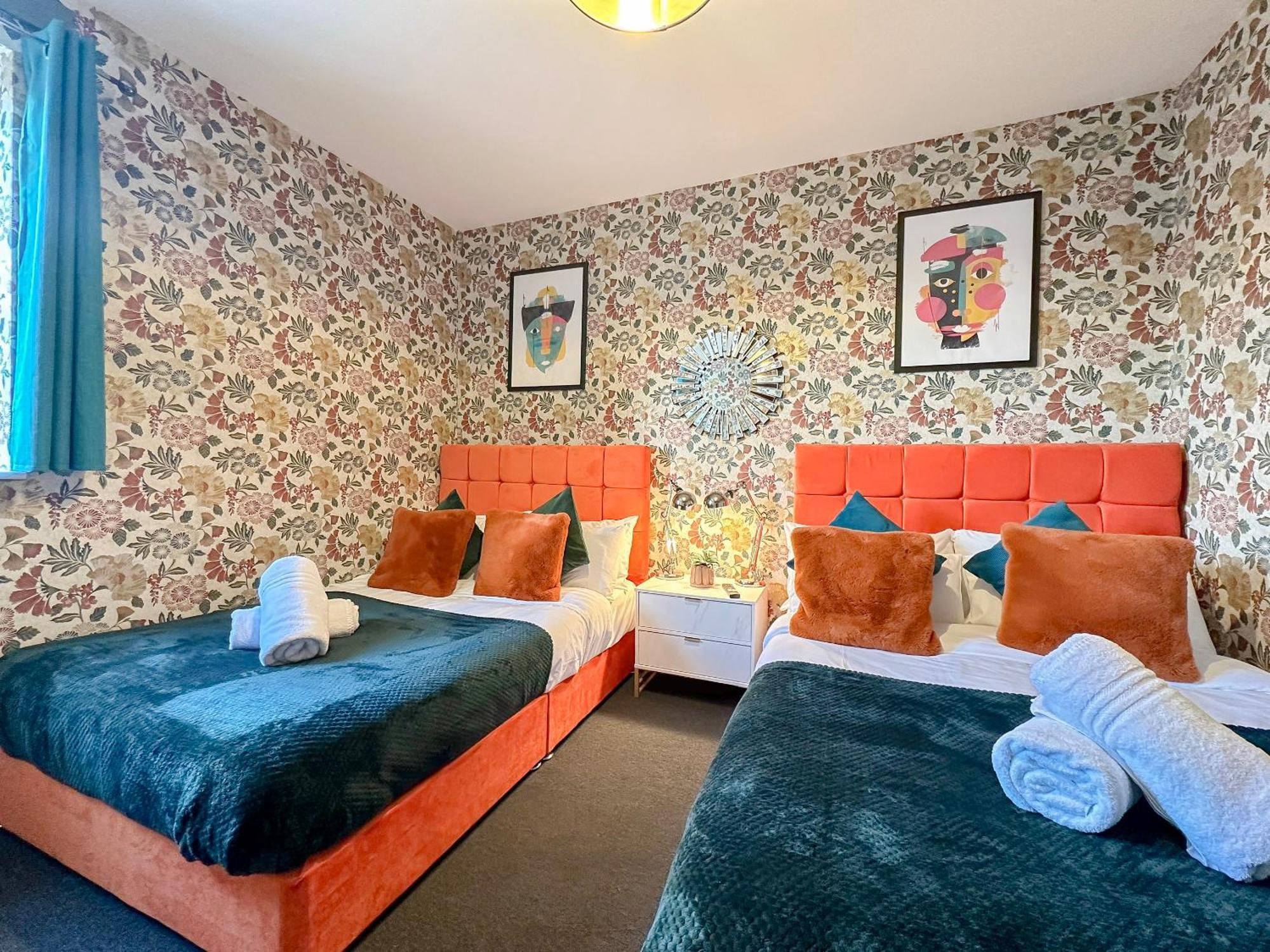 Luxury Boutique Block Free Street Parking * Hounslow