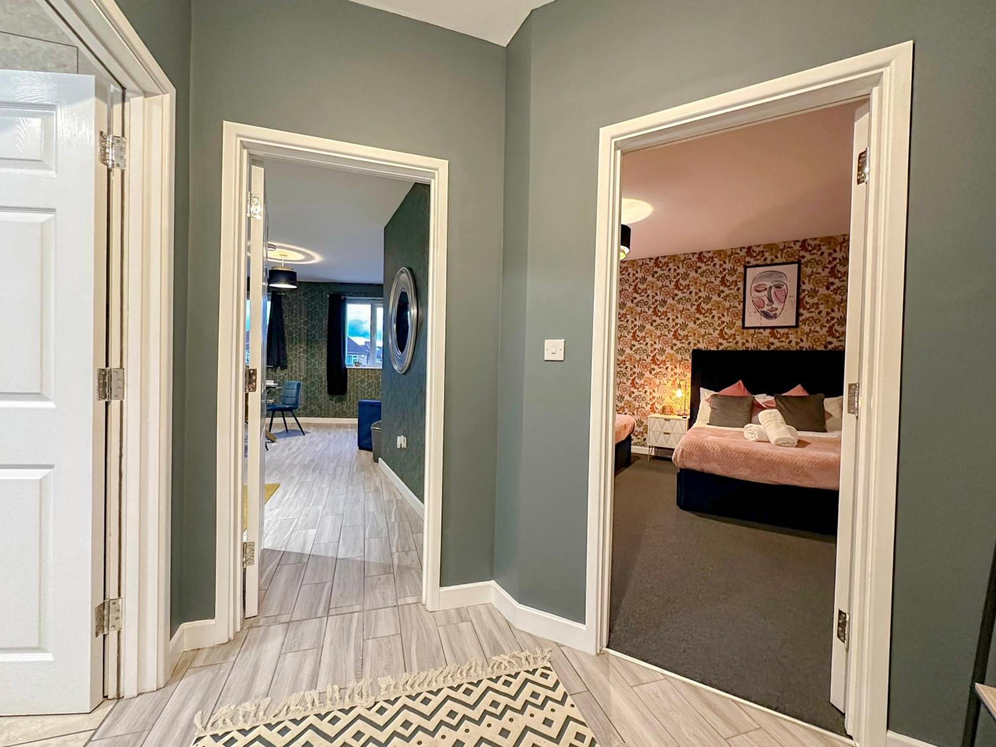 Luxury Boutique Block Free Street Parking * Hounslow