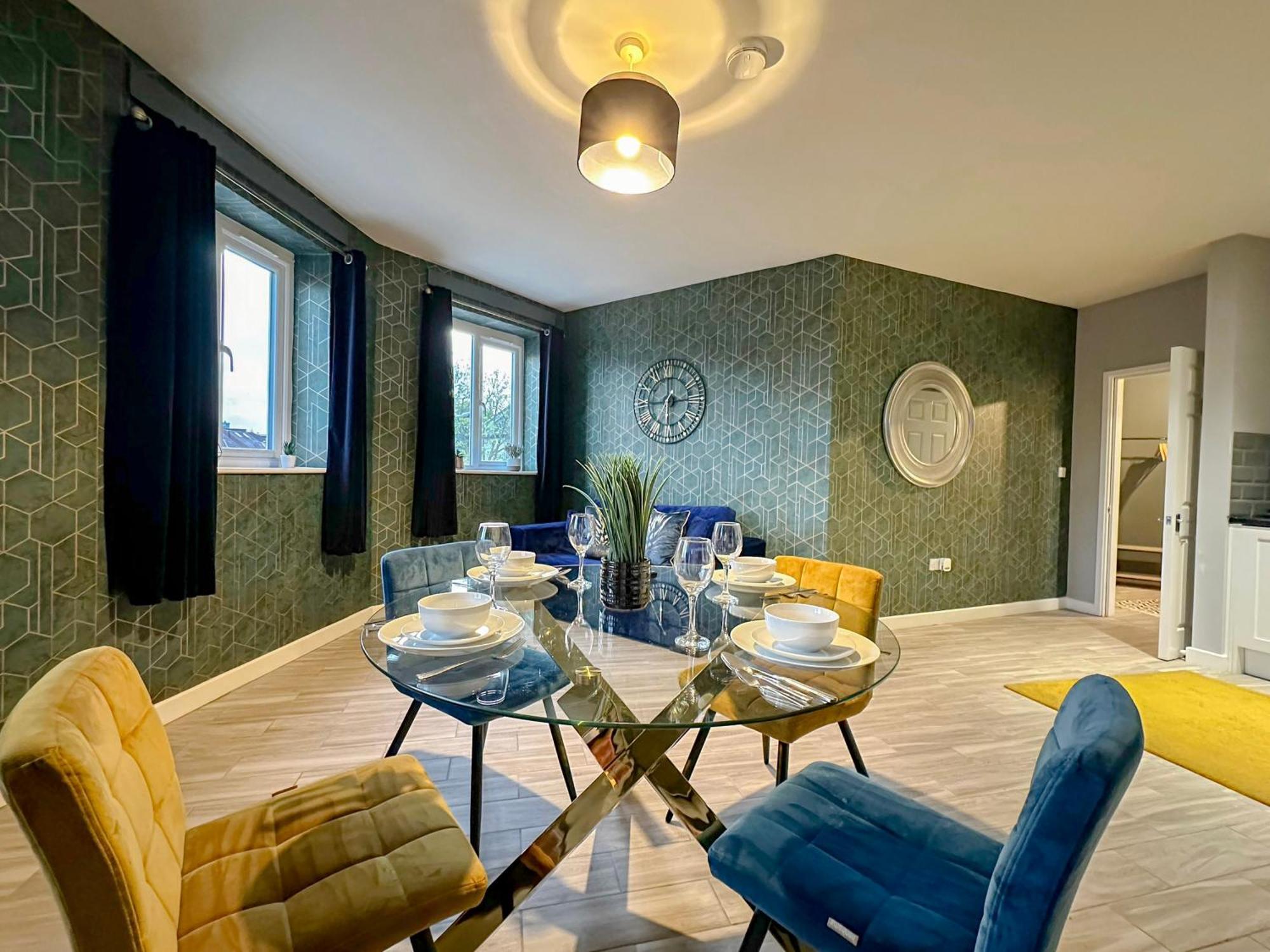 Apartment Luxury Boutique Block Free Street Parking