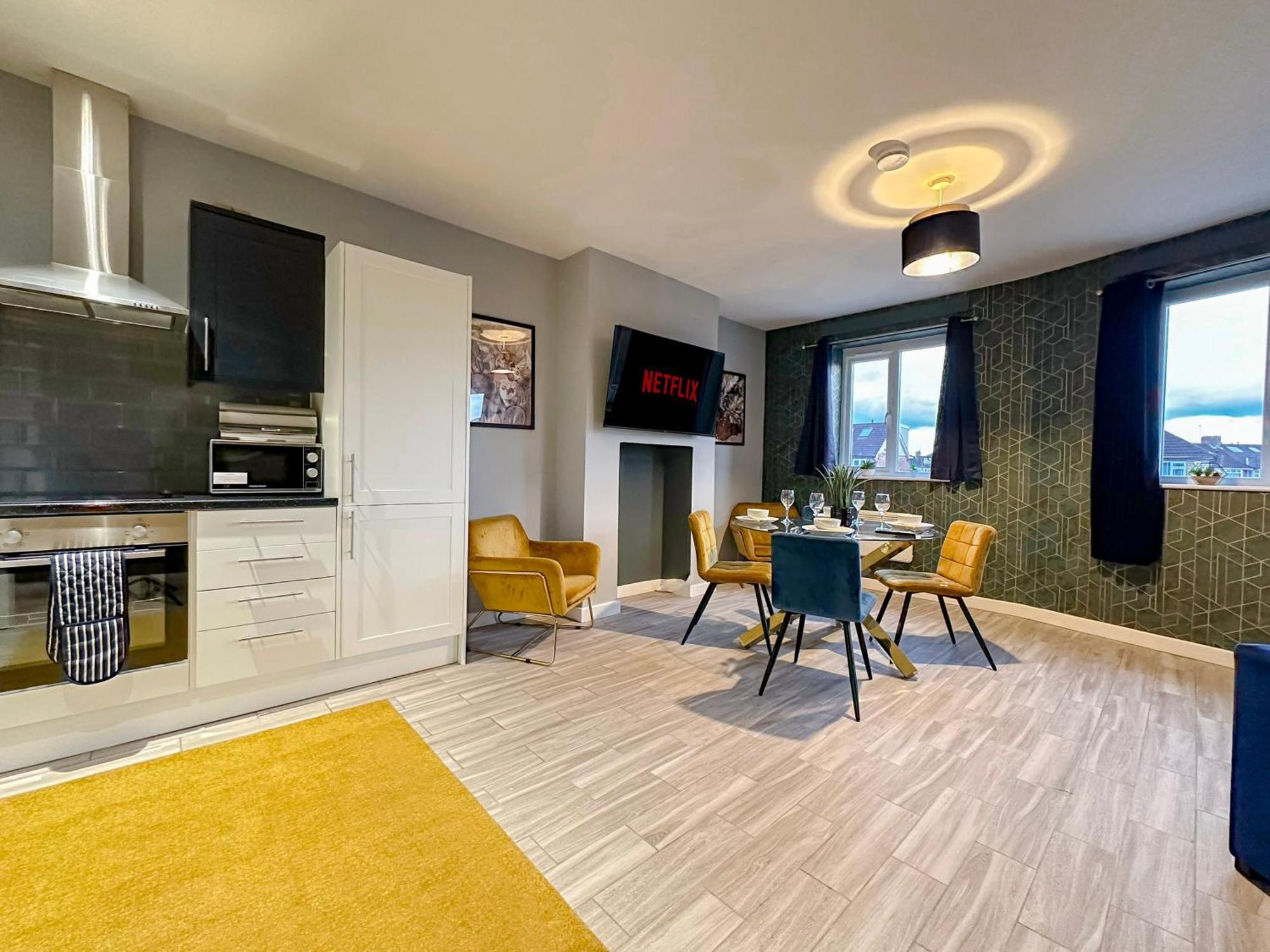 Luxury Boutique Block Free Street Parking Apartment Hounslow
