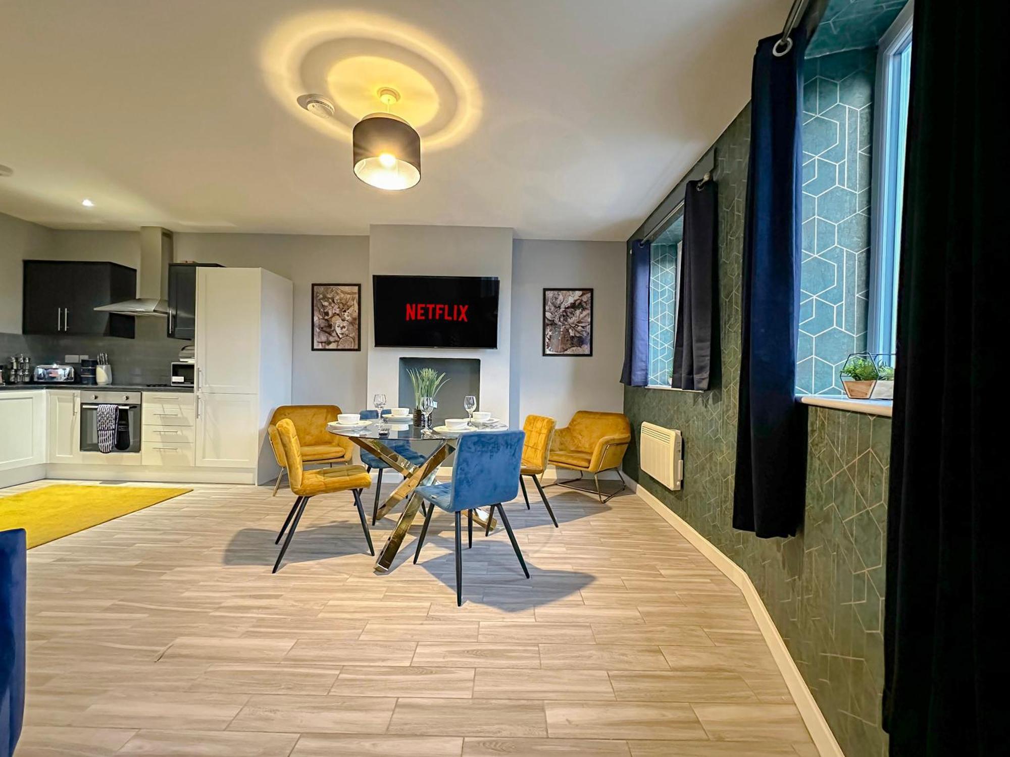Apartment Luxury Boutique Block Free Street Parking